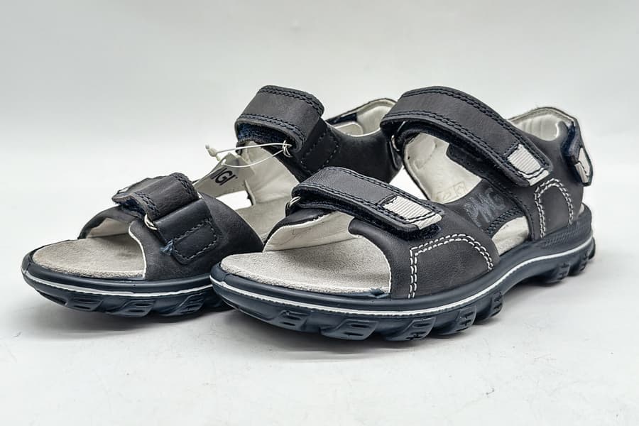 Paar Kindersandalen Primigi, Gr. 32